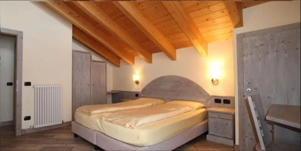 Residence Vallechiara San Rocco  Italy